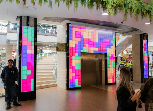 LED Elevator Facade in Santafe Mall Bogota